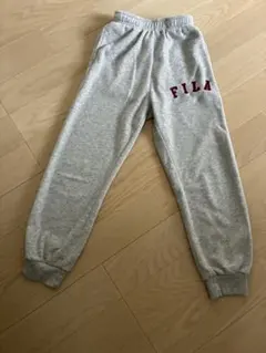 FILA スウェットパンツ　 グレー 140サイズのサムネイル