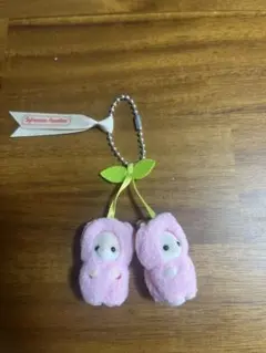 シルバニア さくらんぼ キーチェーン　ショコラウサギ・フェネックの小さい赤ちゃん