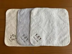 【ホットマン タオルハンカチ】 花の刺繍 3枚セット + くまさん柄1枚