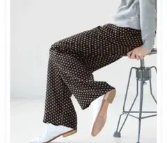 ソレイアード　ドット柄 ワイドパンツ 黒　裾カット済