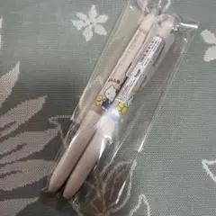 ハローキティ　フリクション　Waai サンドベージュ　チリーブルー　ペン