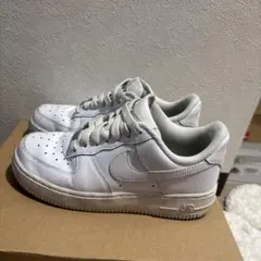 Nike Air Force 1 ホワイトのサムネイル
