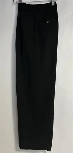 【ユニクロ】タックワイドパンツブラックSオフィスにも普段使いにも！