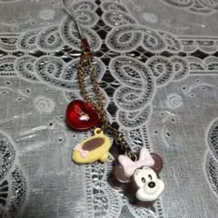 ディズニー　ミニーマウス　♡チョコレートとクッキーのストラップ