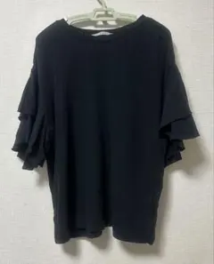 KBF ケービーエフ　袖フレアTシャツ　袖フリルのサムネイル