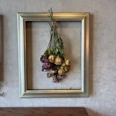 シルバーの額縁　 インテリア