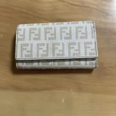 Fendi ベージュ キーケース