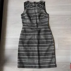 Banana Republic ノースリーブひざ丈ワンピース ブラックホワイト