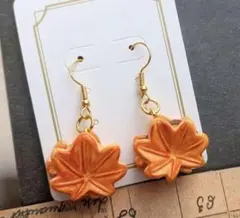 もみじ饅頭のピアス