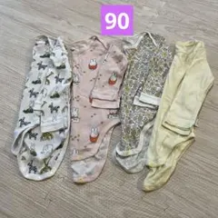 ユニクロ　長袖ボディースーツ　90