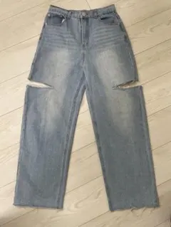 ダメージジーンズ　レディースMサイズ