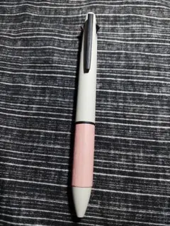 Item thumbnail for item 773c2ffa-10fc-4c8f-87cd-61c3b3a2b4cc