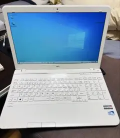美品❤️ホワイト☆設定済み 大画面 カメラ ノートパソコン メモリ8GB SSD ☆綺麗めホワイト☆設定済み 大画面 カメラ ノートパソコン メモリ8GB