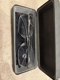 リムレスサングラス