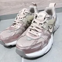 NIKE V2K RUN メタリック ピンク ローカット スニーカー 24cm