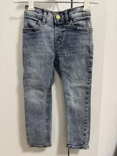 スリムフィットデニムパンツ