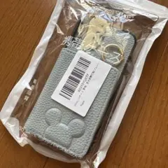 ミッキー型押しグレーiPhone14ケース 新品 ストラップ付き
