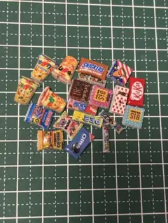 お菓子　ネイルパーツ　20個　夜光入り