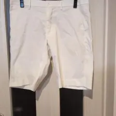 ホワイト ショートパンツ ボタン付き