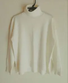 タートルネックニット　ローリーズファーム