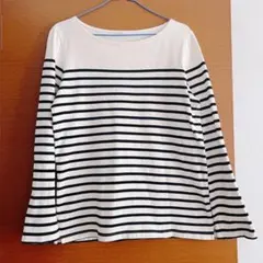 無印良品白黒ボーダーの長袖カットソー