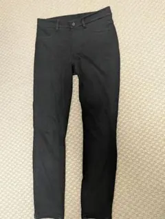 中古　ユニクロ　黒のスキニーパンツ