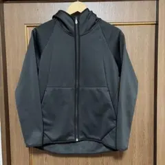 ユニクロ　防風パーカー　241-159179 Mサイズ　黒