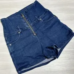 ハイウエストショートパンツ　デニム