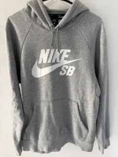Nike SB グレー フード付きパーカー