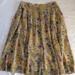 花柄柔らかな春向きフレアスカート