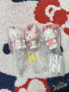 サンリオ　ワントーンマスコット桜　キティ　クロミ　ポチャッコ