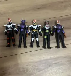 仮面ライダーギーツ バッファ マグナム タイクーン ニンジャ フィギュア ソフビ