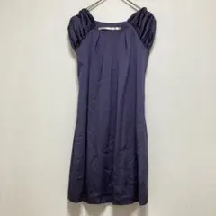 【グーコミューン】 ひざ丈ワンピース 半袖 肩ギャザー パープル S シンプルのサムネイル