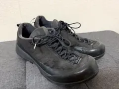 ARC'TERYX スニーカー KONSEAL コンシール