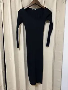 リブニットワンピース