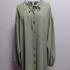 オリーブグリーン 長袖 シャツワンピース フード付き