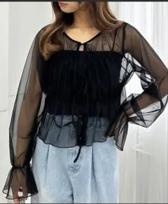 チュールリボンギャザーブラウス〈INGNI〉