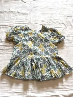 petit main 花柄フリルブラウス