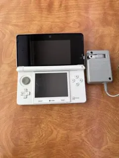 ニンテンドー3DS ホワイト 本体 ACアダプター付き