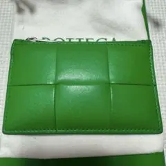 美品ボッテガヴェネタ マキシイントレチャート フラグメントケース