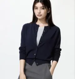 UNIQLOピュアニューウール100% セーター クルーネック S ネイビー
