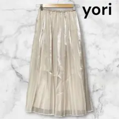 美品　yori ヨリ　シャイニープリーツスカート　36 Sサイズ　光沢　ホワイト
