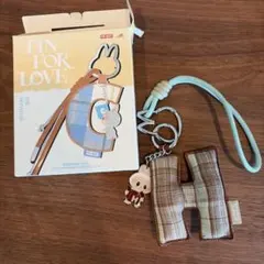 ラブブ　MONSTERS Pin for Love Hキーホルダー