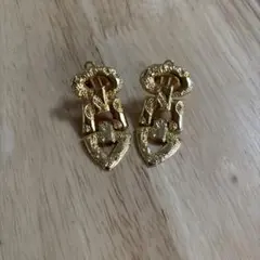 Item thumbnail for item dbe0a23e-c9e4-4a3f-8eff-252bccad6f98