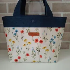ハンドメイド　トートバッグ　ボタニカル柄