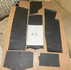 No.40 本革ハギレ　ダークグリーン