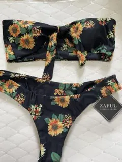 水着　ビキニ　バンドゥ　紐なし　花柄　黒　黄色