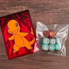 【海外限定】 ヒトカゲ ダメカンダイス &スリーブ1枚 ポケモン