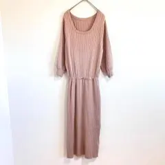 ◉GRL　七分袖リブニットワンピース　Uネック　S　スリット ピンクベージュ