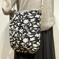 Item thumbnail for item 12900d30-f926-4428-98b5-2fbc72bed9f0